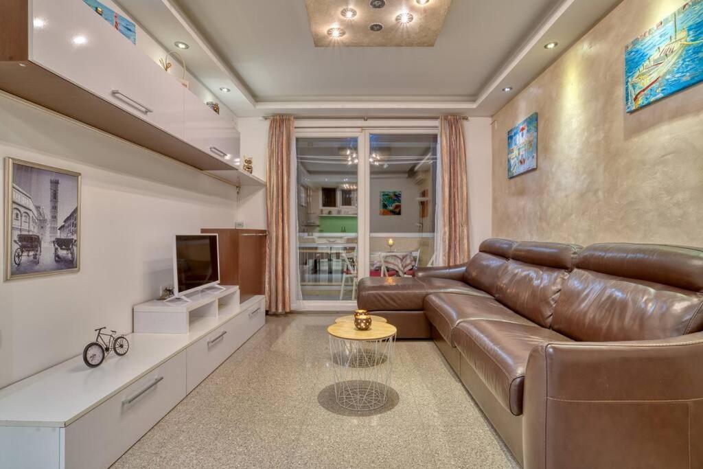 Cozy Nest Apartment- Central And Seaboard With Elevator Kotor Exterior foto