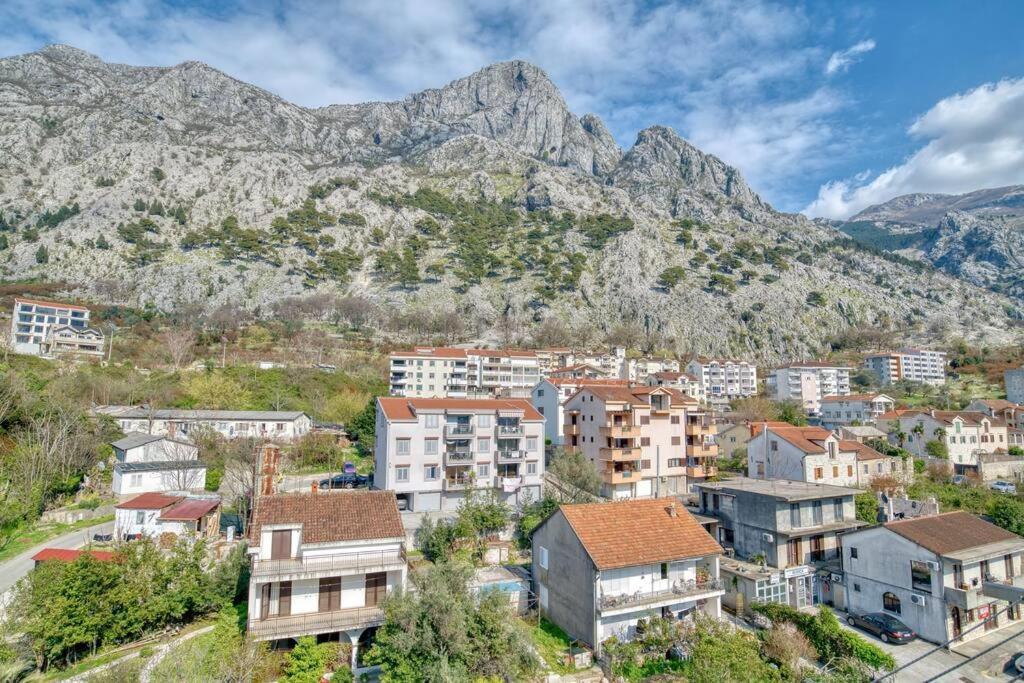 Cozy Nest Apartment- Central And Seaboard With Elevator Kotor Exterior foto